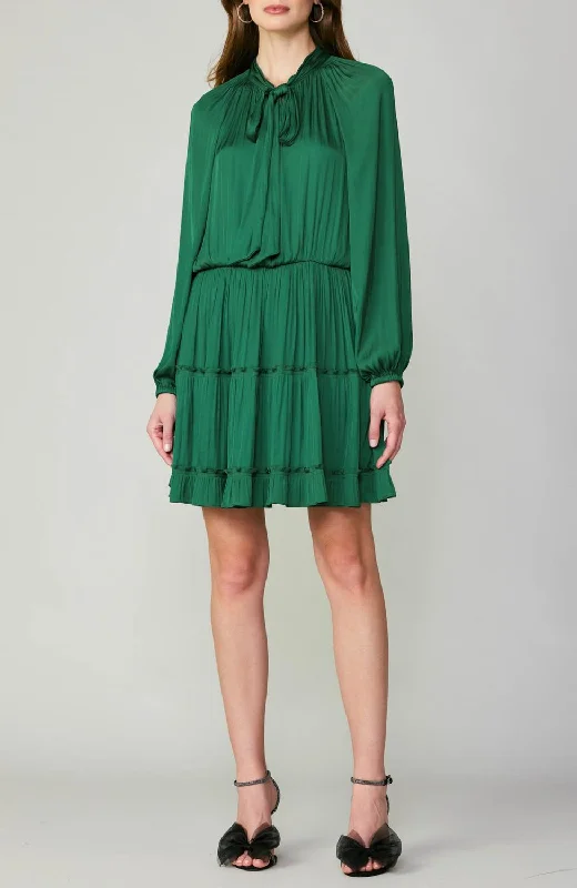  Casual Women's Clothing OnlineHigh Neck Tiered Dress In Emerald Green Casual Women's Clothing Online