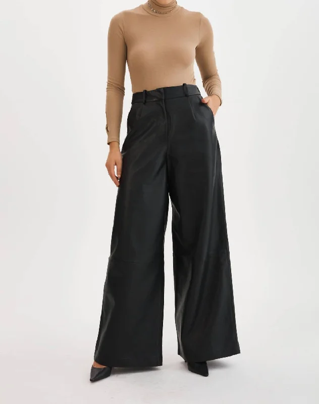  Women's Transitional GarmentsRossa Leather Trouser In Black Women's Transitional Garments