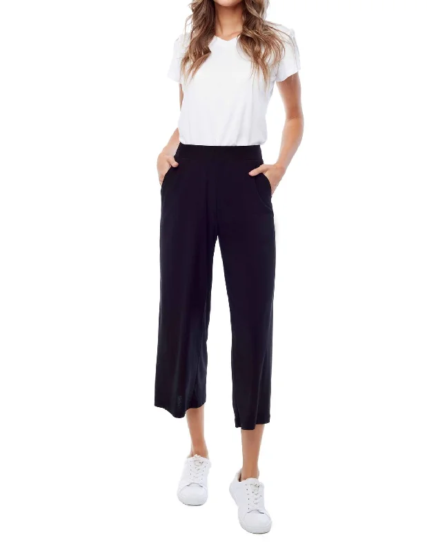  Women's Elegant ApparelWide Leg Cropped Pant In Black Women's Elegant Apparel